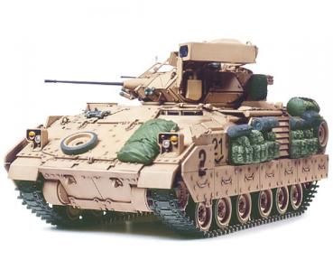 1:35 US M2A2 Bradley Desert Storm IFV(2)