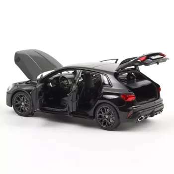 1:18 Audi RS 3 2025 Mythosschwarz