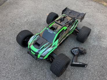 Gebrauchter Traxxas XRT 1/7 inkl. Lichtset