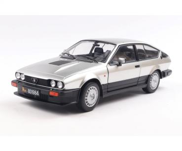 1:18 Alfa Romeo GTV6 silber 1984