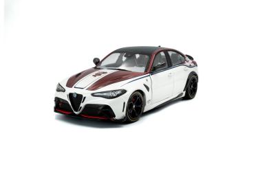 Alfa Romeo Giulia GTA-M Bianco i Rosso – 2023