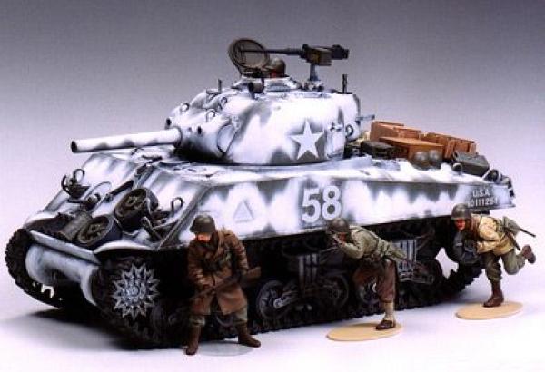 1:35 US Sherman M4A3 105mm Haub. (9)