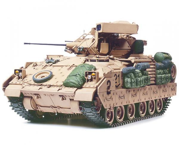 1:35 US M2A2 Bradley Desert Storm IFV(2)
