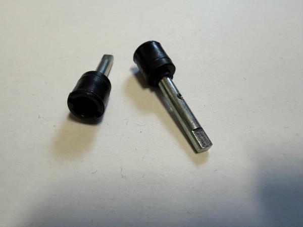 Getriebeausgang Kardan vo/hi (2) TT-01