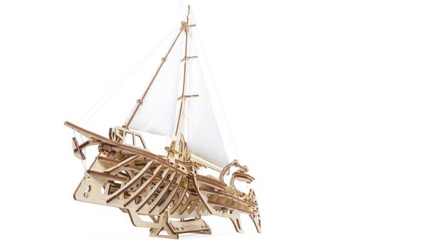 Trimaran Merihobus mechanical model ki