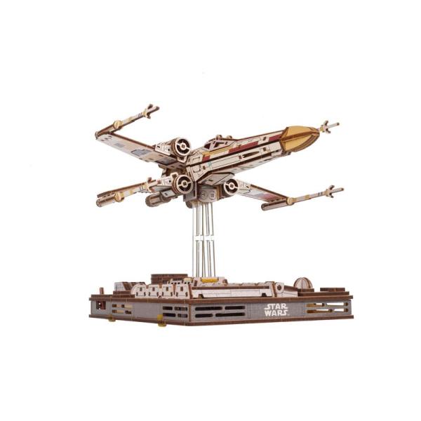 Luke Skywalker`s? X-Wing Starfighter? UGEARS