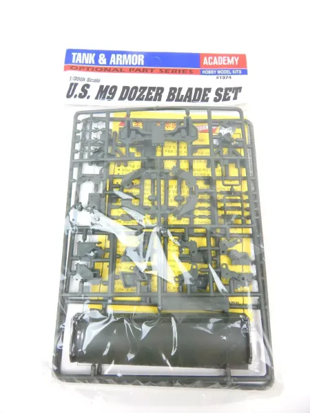 1:35 Academy  Tank U.S. M9 Dozer Bulldozer Blade Accessory