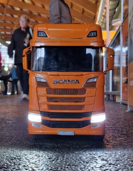 TAMIYA Scania 770S Dachbeleuchtung + 5 LED Lampenbügel + 2 LED Sonnenblende