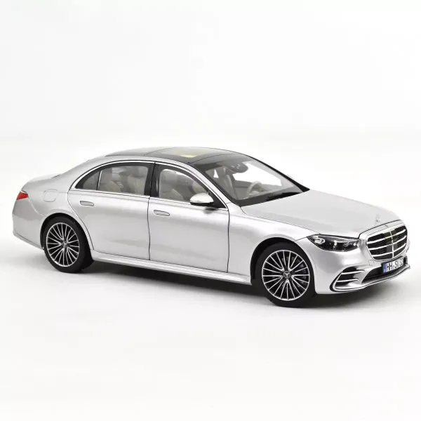1:18 Mercedes-Benz S-Class AMG-Line 2021 Brillantsilber