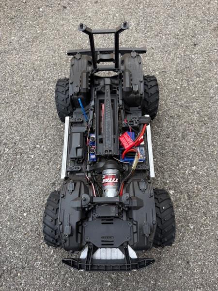 Neuwertiger 1/10 TRX 4 G500 RTR mit Lichtset