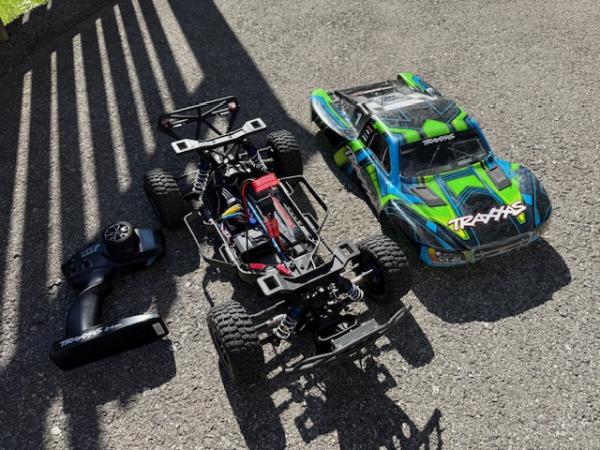 TRAXXAS Slash 4x4 Clipless VXL Ultimate grün 1/10 SC RTR Brushless, ohne Akku und Ladegerät (TOP Zustand)