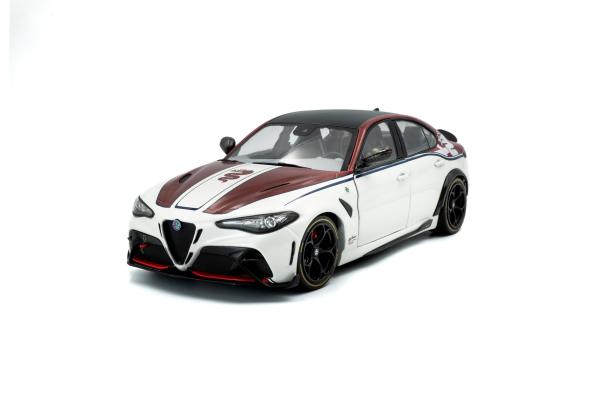 Alfa Romeo Giulia GTA-M Bianco i Rosso – 2023